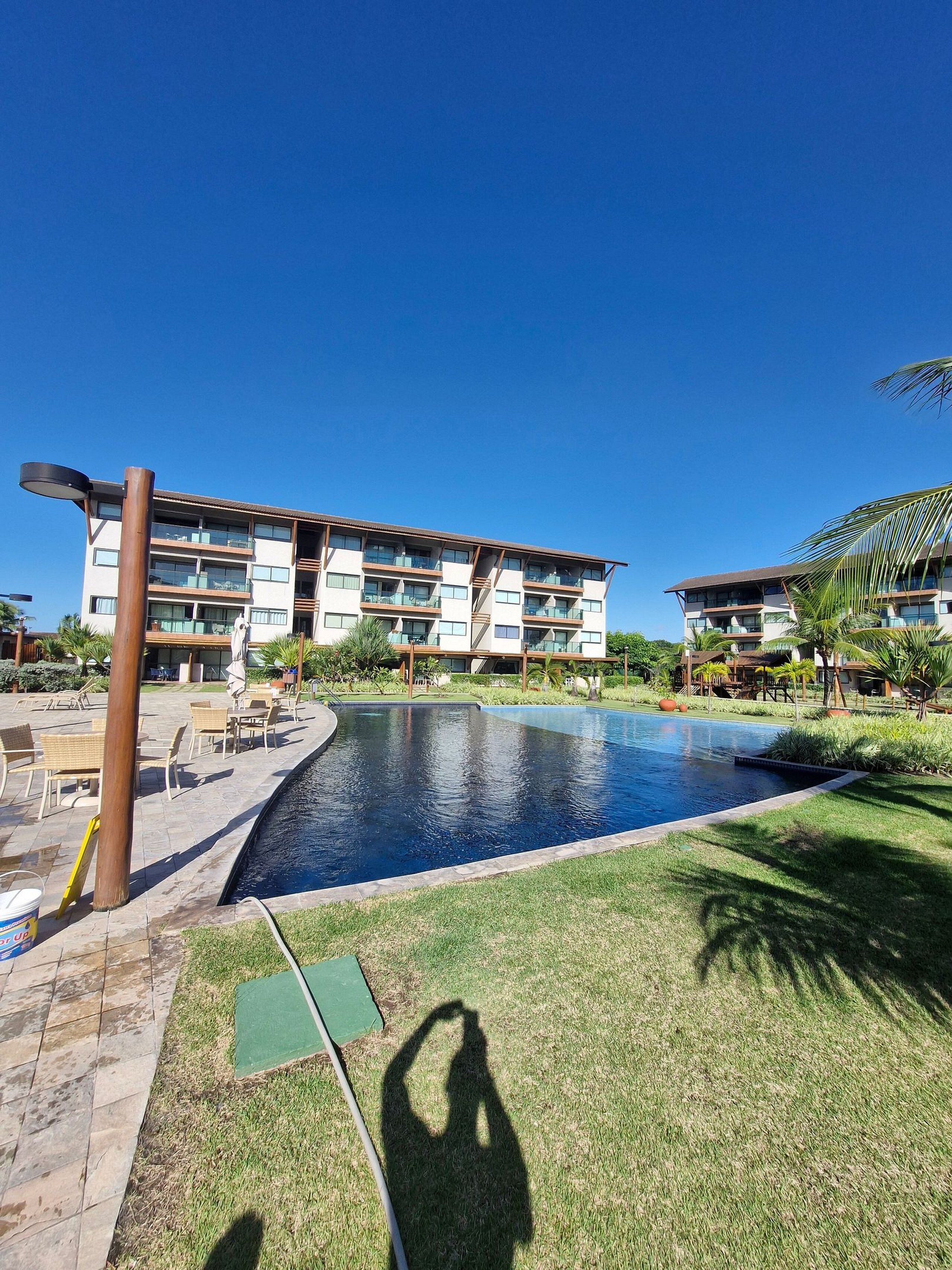 3 outdoor pools, pool umbrellas, pool loungers