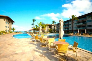 3 outdoor pools, pool umbrellas, pool loungers