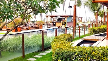 Tempat makan outdoor