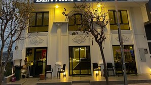 A building with a sign reading "BZN AIRPORT HOTEL". - BZN AİRPORT HOTEL (Arnavutköy)
