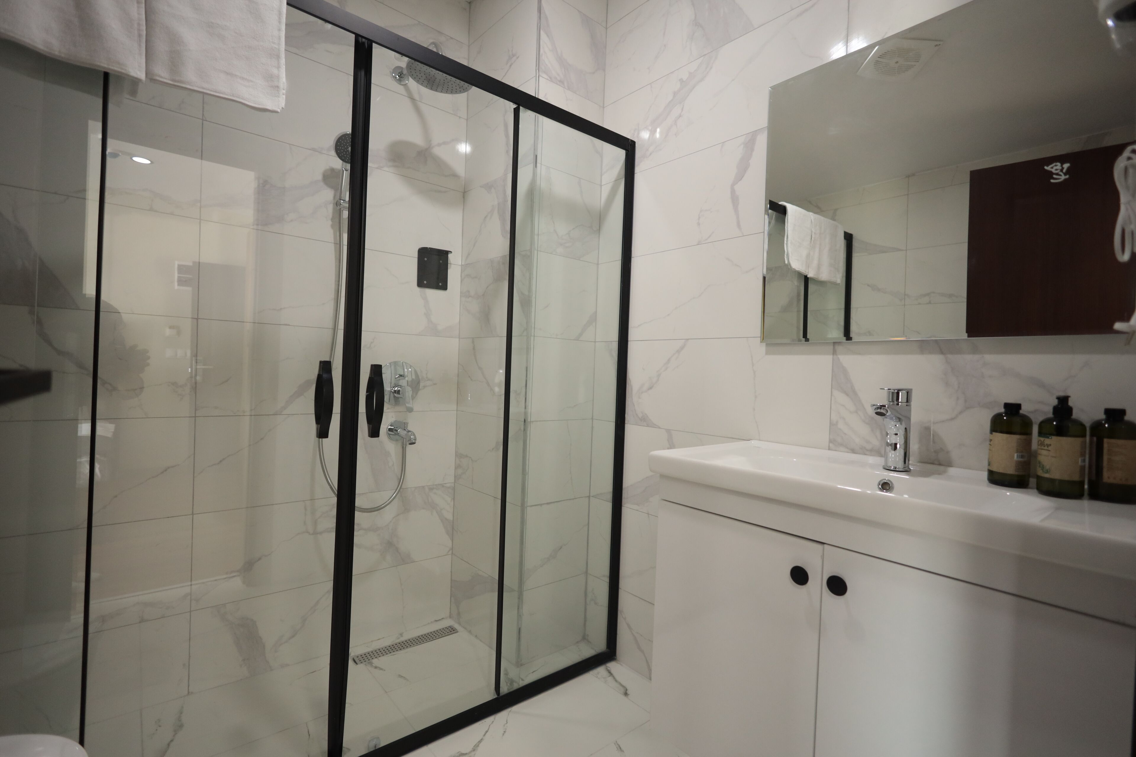 Photo - Bzn Ai̇rport Hotel