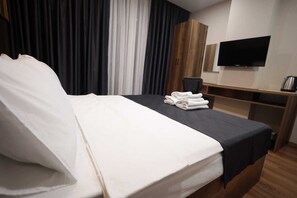 Sängtillbehör av högsta kvalitet, skrivbord och arbetsyta för laptop