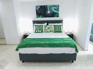 1 Schlafzimmer, BĂŒgeleisen/BĂŒgelbrett, WLAN, BettwĂ€sche