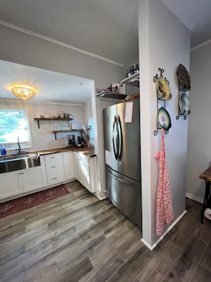 Fridge, microwave, oven, stovetop - Vacation home just 4 minutes drive to Caesars Virginia Casino (Danville)