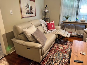 Smart TV, fireplace, books, printers - Vacation home just 4 minutes drive to Caesars Virginia Casino (Danville)
