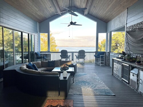 LAKE HOUSE LIVING in Central Florida. 