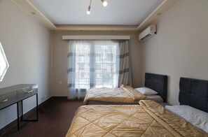 3 bedrooms, WiFi, bed sheets
