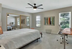 3 bedrooms, iron/ironing board, WiFi, bed sheets - Beach side family friendly Happy Home, steps from no drive beach. (New Smyrna Beach)