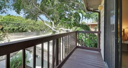 Beach side family friendly Happy Home, steps from no drive beach.