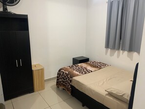 1 غرفة نوم ومكواة/لوح كي وواي فاي مجانًا وملاءات أسرّة