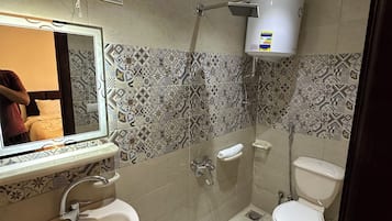 Vòi sen/bồn tắm kết hợp, đồ dùng nhà tắm được thiết kế riêng