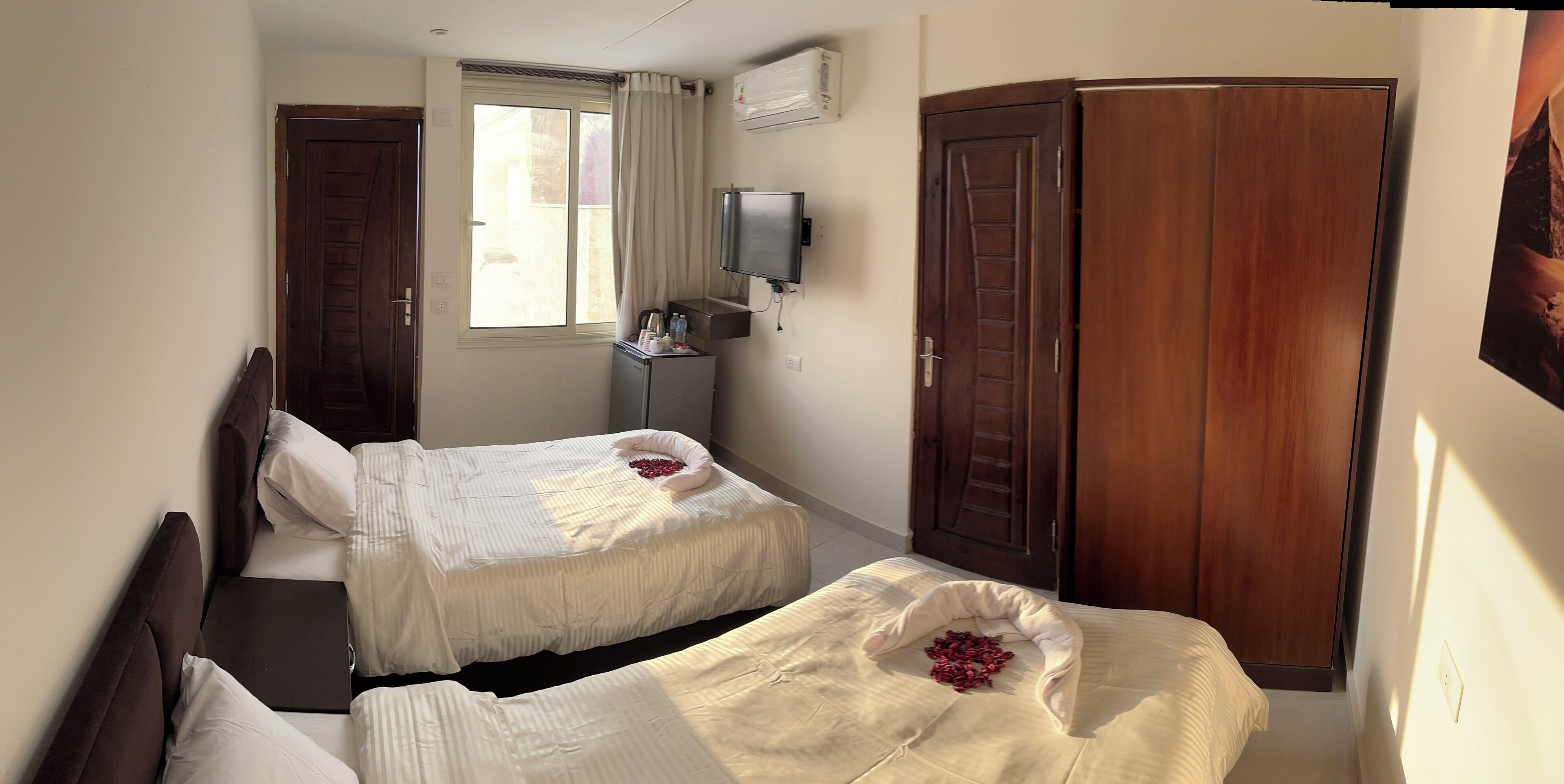 Photo - Sun 3 Pyramids Inn