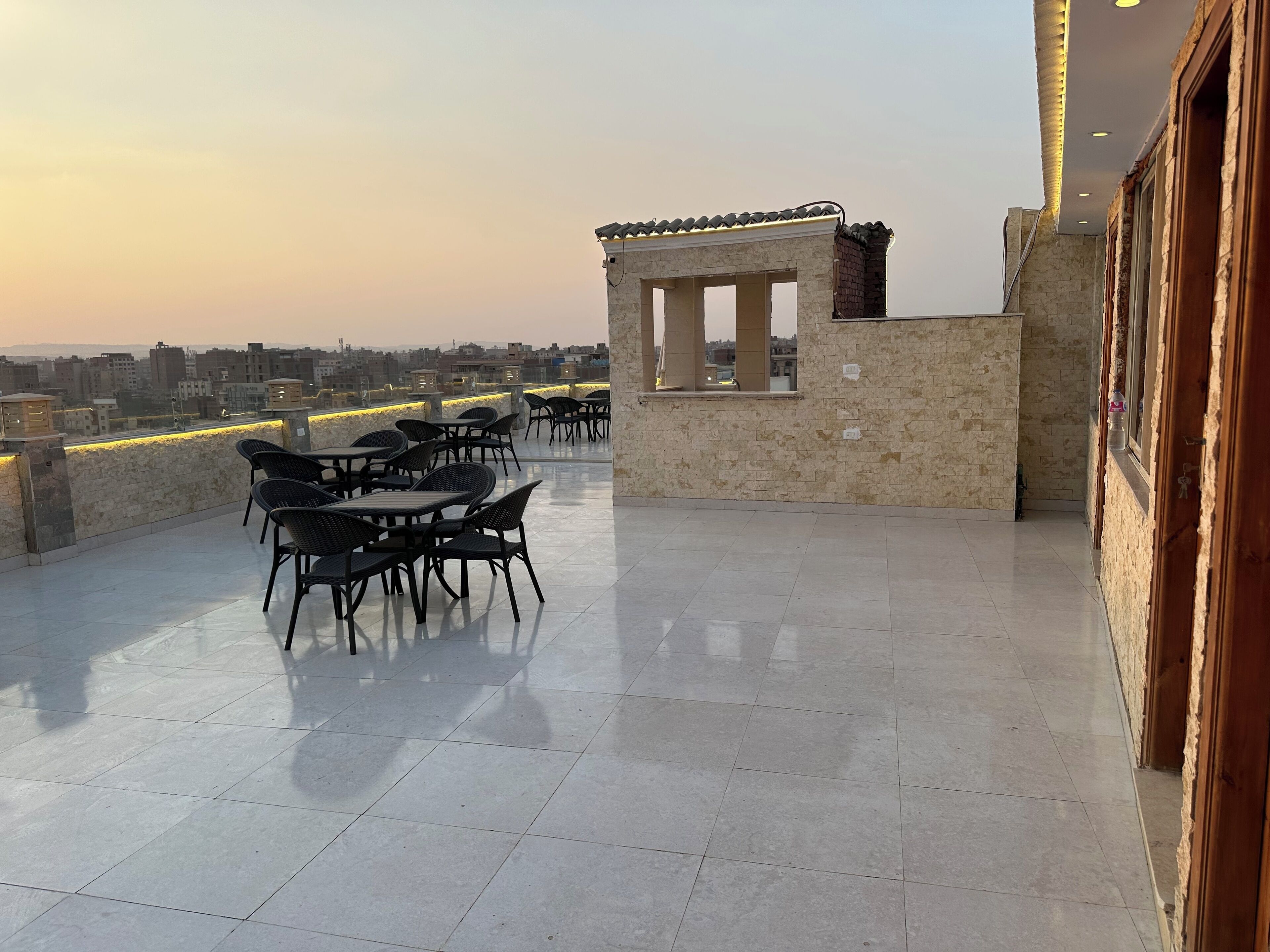 Photo - Sun 3 Pyramids Inn