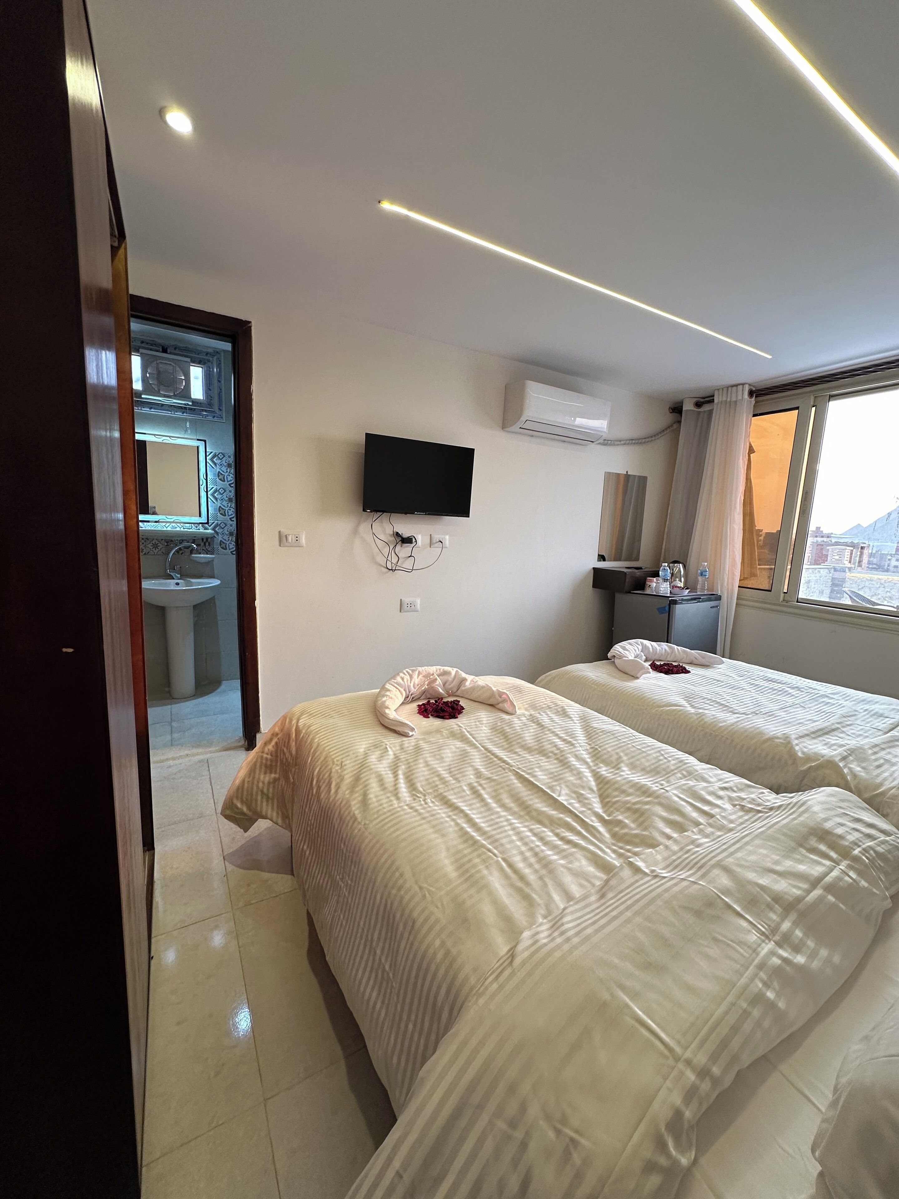 Photo - Sun 3 Pyramids Inn