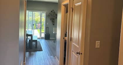 Utopia Luxury Stay - North Puyallup