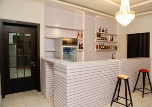 Maison | Bar (sur place)