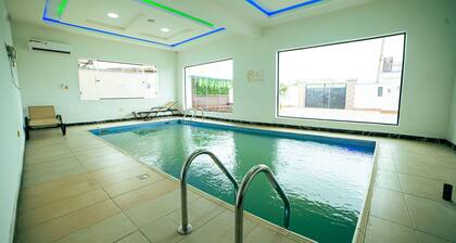 Deluxe Luxurious Room - Pool - Spa - Gym - Parking
