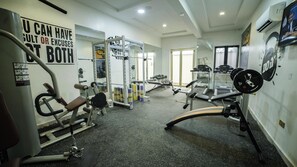 House | Fitness facility - Deluxe Luxurious Room - Pool - Spa - Gym - Parking (Lekki)