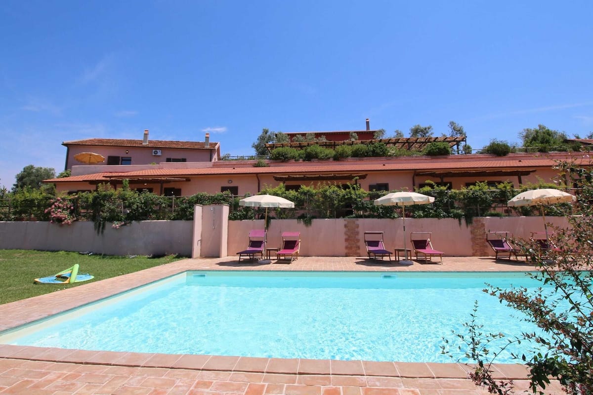 Hus | Pool | Utomhuspool