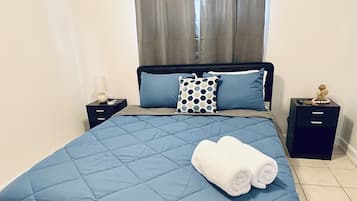4 bedrooms, desk, free WiFi, bed sheets
