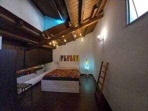 1 chambre, fer et planche à repasser, Wi-Fi, draps fournis