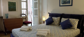 Downtown apartment for couples and families.Very quiet.