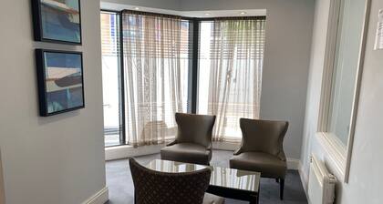 Broad St - 1 Bedroom - 1 Bathroom - Free Parking