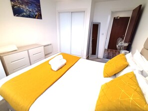 1 camera, ferro/asse da stiro, Wi-Fi gratuito, lenzuola