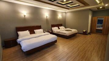 Deluxe Double Room | Soundproofing, iron/ironing board, free WiFi