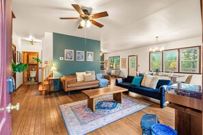 Smart TV, fireplace, DVD player, table football