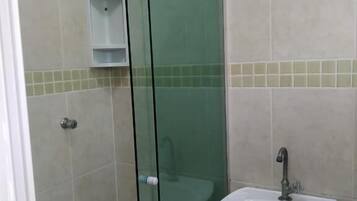 Departamento | Baño | Regadera, amenidades de baño gratuitas, jabón, shampoo