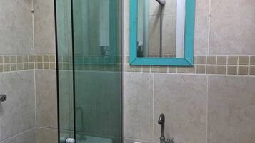 Apartment | Bathroom | Shower, free toiletries, soap, shampoo