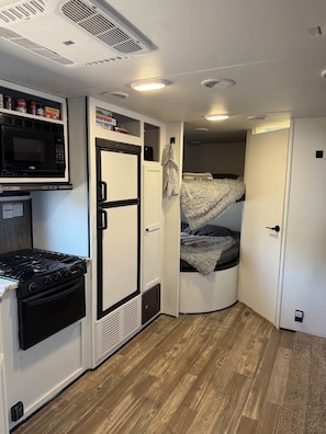 2 Schlafzimmer, Zimmersafe, Reisekinderbett, kostenloses WLAN