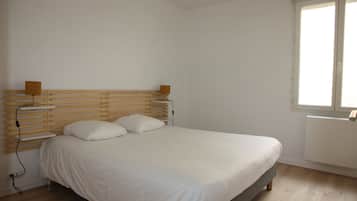 2 chambres, fer et planche Ă  repasser, Wi-Fi, draps fournis