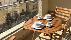 Outdoor dining - Beautiful Twin Bed Studio With Swimming Pool (Hurghada)