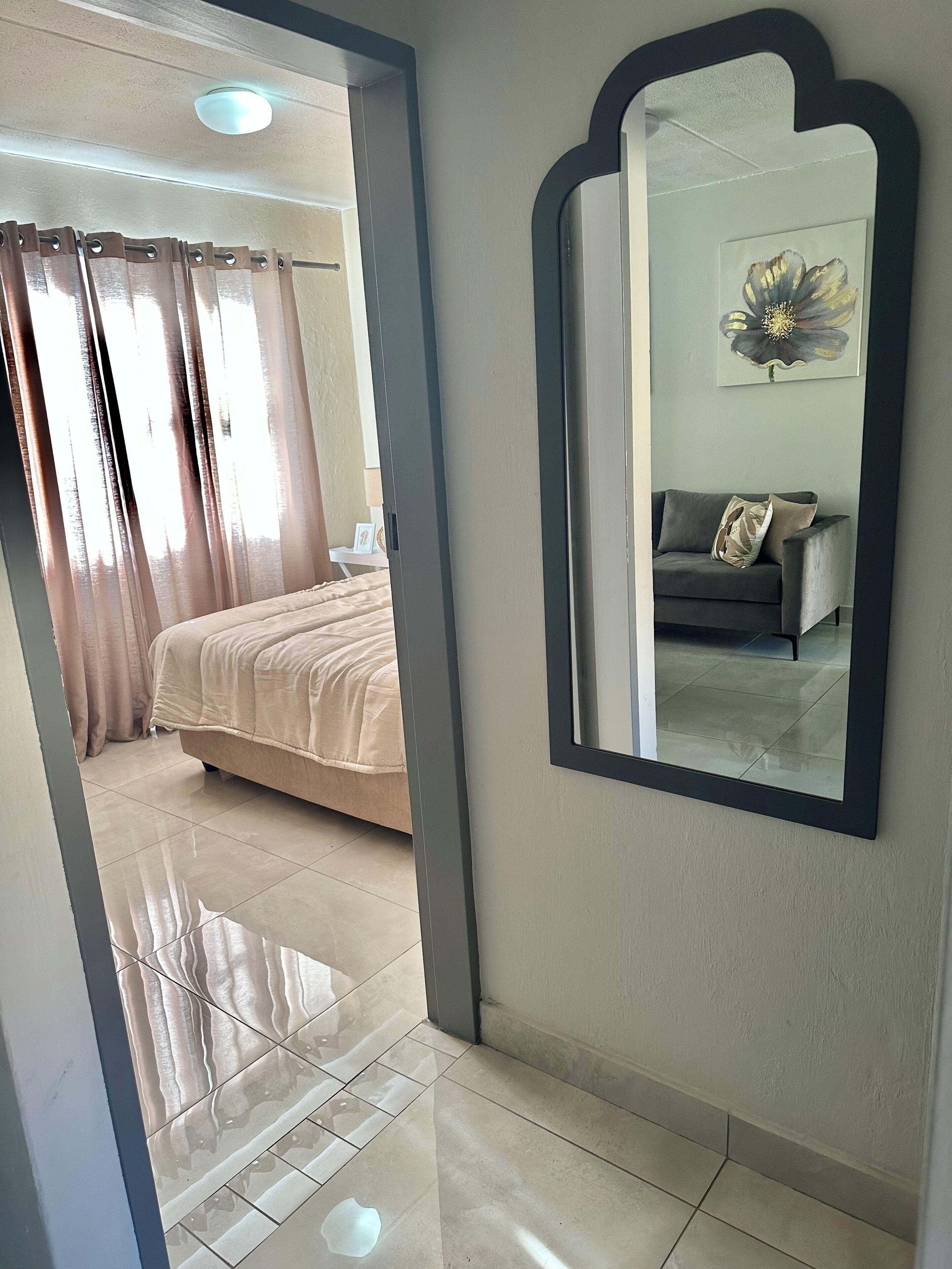 2 間睡房、熨斗/熨衫板、Wi-Fi、床單