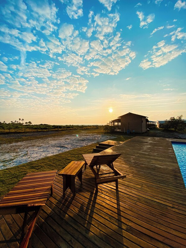 Indoor pool, free pool cabanas, pool loungers