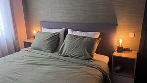 Standard Double Room, 1 King Bed | Desk, free WiFi - Ikigai (Oud-Turnhout)