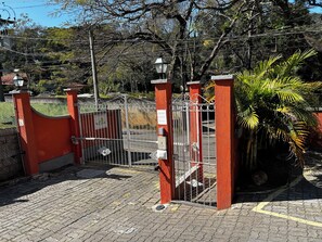 Property grounds - Getaway to the mountains (Itaipava Petrópolis)