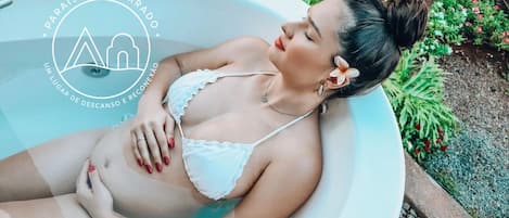 Bain à remous extérieur