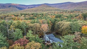 Exterior - Mountain retreat in heart of the Catskills (Round Top)