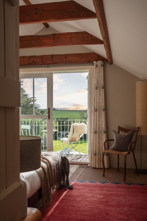 6 makuuhuonetta, Wi-Fi, vuodevaatteet