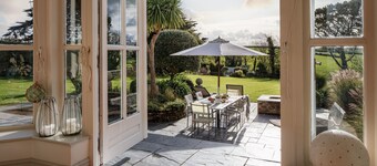Shalmar Hollow - Rock - sleeps up to 12 - perfect for family groups