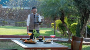 Couples’ dining