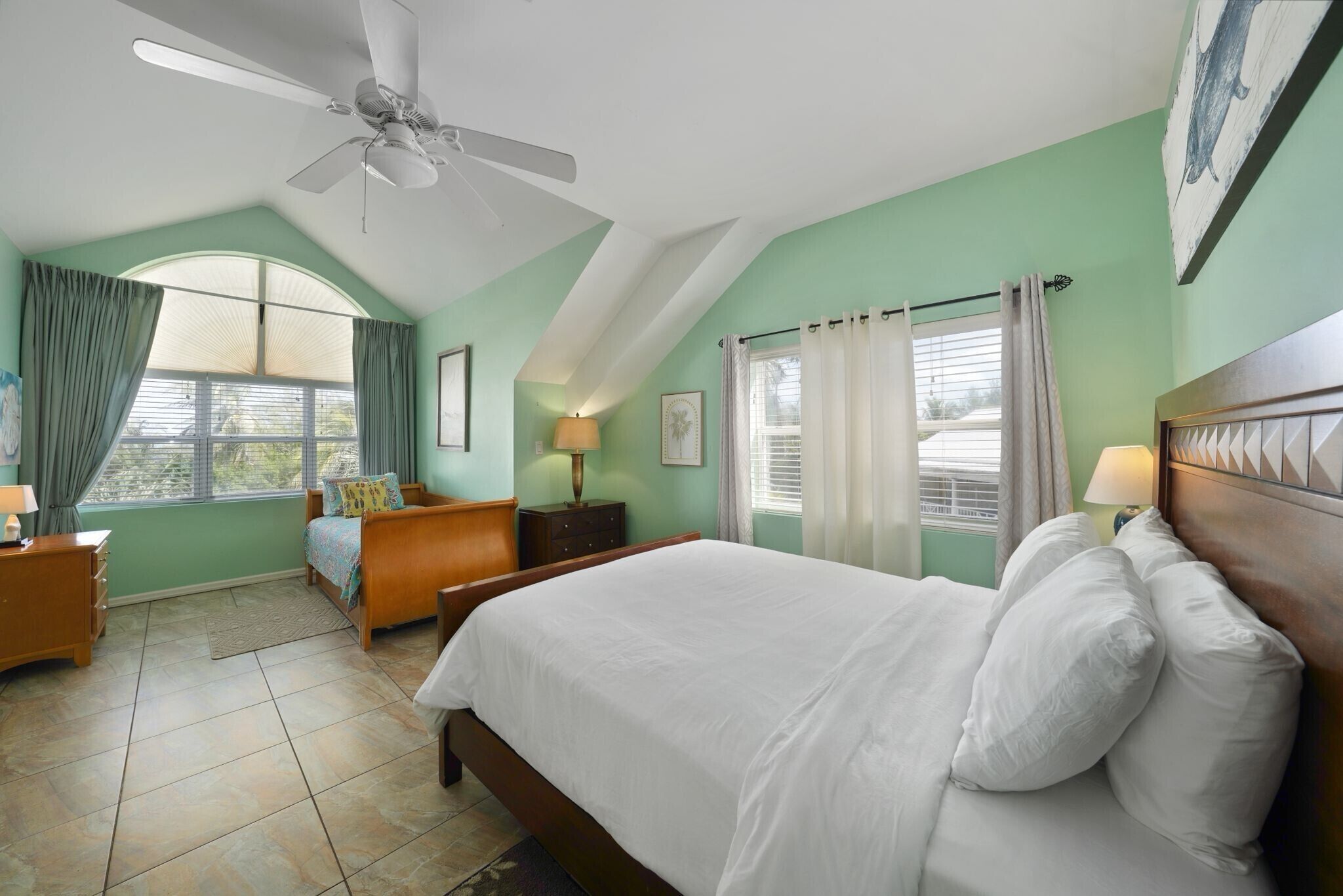 3 bedrooms, free WiFi, bed sheets