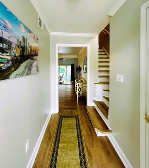 Interior - Charming home near the beach, downtown and main golf courses. (Myrtle Beach)