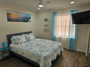 3 habitaciones, tabla de planchar con plancha, wifi y ropa de cama 