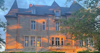 Elegance and charm of a Château in Burgundy with the comfort of a villa