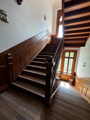 Interior - Elegance and charm of a Château in Burgundy with the comfort of a villa (Varenne Saint Germain)