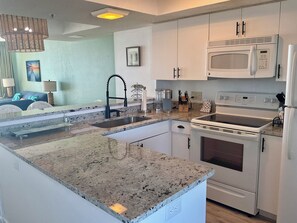 Réfrigérateur, plaque de cuisson